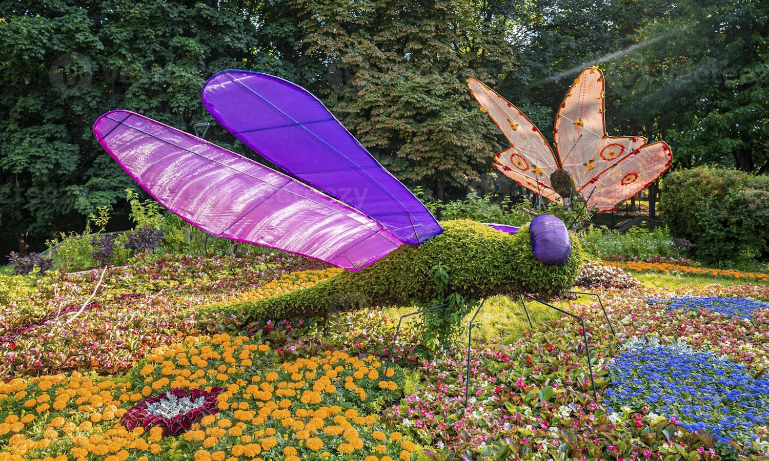 Kohinoor Kaleido - butterfly garden and flower beds (artistic impression)